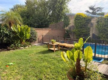 Casa · 125m² · 5 Ambientes · 3 Cocheras · Venta Casa 5amb - Ciudad Evita