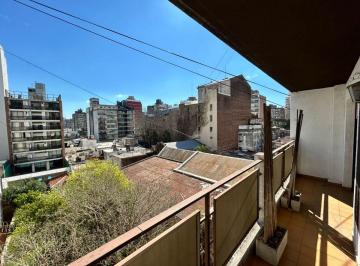 Departamento de 4 ambientes, Rosario · Departamento Dos Dorm. con Cochera en El Macrocentro Rosarino
