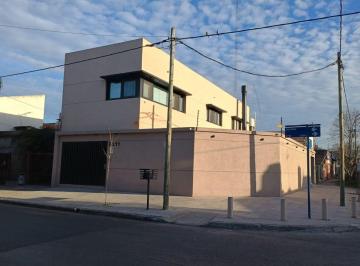 Casa de 4 ambientes, La Matanza · Casa 4 Amb. con Cochera Doble - Venta - San Justo