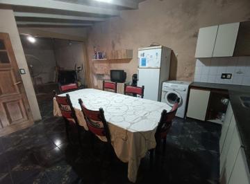 Casa · 84m² · 3 Ambientes · Venta Terreno con Casa 3 Amb y Parque Berazategui