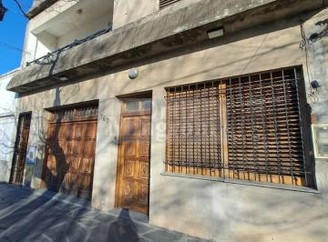 Casa · 180m² · 6 Ambientes · 1 Cochera · Departamento PH en Alquiler en Banfield, Lomas de Zamora, G. B. a. Zona Sur