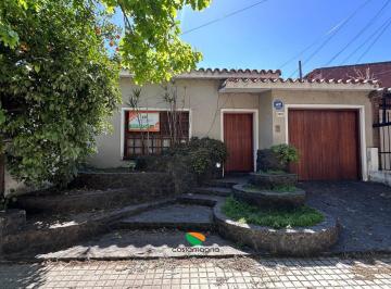 Casa · 170m² · 5 Ambientes · 1 Cochera · Casa Apta Crédito de 3 Dorm. en Juniors