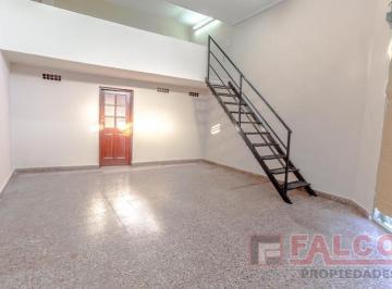 Local comercial · 40m² · 1 Ambiente · Local en Esquina con Entrepiso - Incluye Expensas, Abl y Aysa