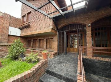 PH · 125m² · 4 Ambientes · 1 Cochera · Casa en Venta en 522 E/ 5 y 6