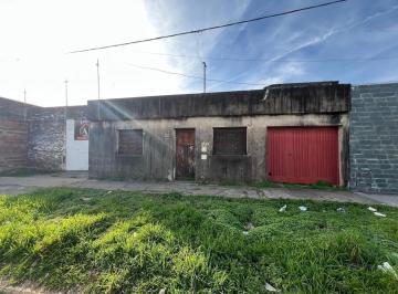 SRB-SRB-8_2 · Casa en Venta 2 Dorm. a Refaccionar Santiago Derqui 2477