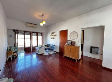 Casa de 2 ambientes, Quilmes · Casa PH de 2 Ambientes con Balcón Terraza, Bernal Centro