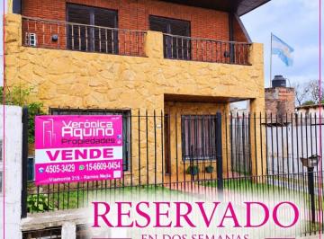 Departamento de 6 ambientes, Morón · Reservado! Dos Casas en un Mismo Lote con Pileta y Quincho