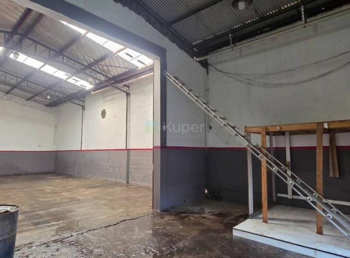 Oficina comercial · 250m²