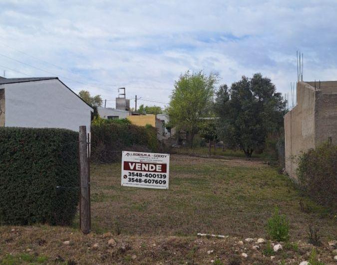 Terreno · 300m²
