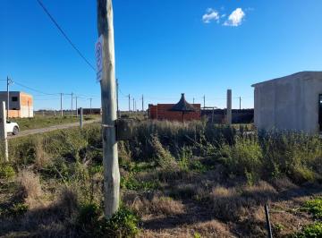 Terreno · 300m² · Lote con Construcción en Barrio Siempre Verde (Los Hornos)