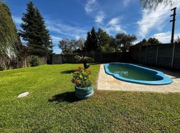 Quinta vacacional · 85m² · 1 Dormitorio · 2 Cocheras · Quinta en Venta C/ Pileta Quincho Club Etcheverry