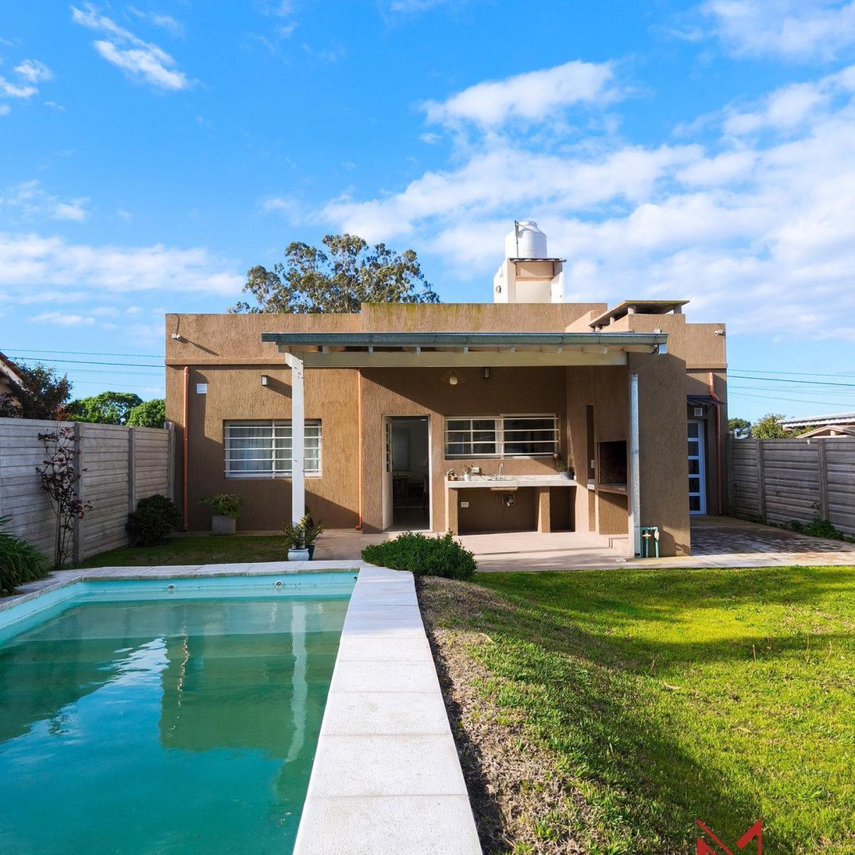 Casa 3 ambientes con piscina A 500 metros del mar – San Patricio