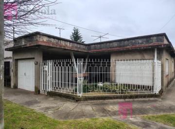 Casa · 60m² · 3 Ambientes · 1 Cochera · Casa en Quilmes Oeste