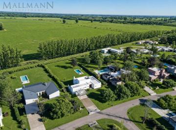 Casa · 200m² · 6 Ambientes · Casa en Venta 6 Ambientes Estancias del Pilar