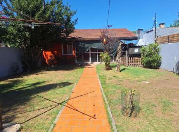 Casa · 120m² · 5 Ambientes · 2 Cocheras · Venta Casa 5 Amb Cocheras Jardin Quincho Merlo Sur