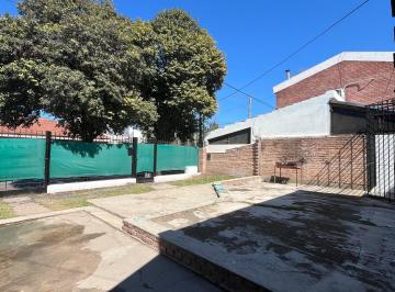 Casa de 1 ambiente, Córdoba · En Alquiler Casita un Dormitorio con Patio y Jardín