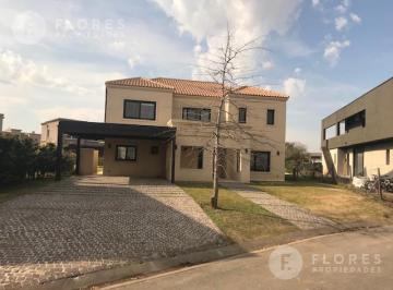 Casa · 400m² · 4 Ambientes · Casa en Alquiler Anual, 4 Ambientes, 3 Dorm., 2 Baños, en Ayres Plaza - Pilar