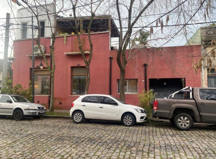 Casa · 200m² · 4 Ambientes · 1 Cochera