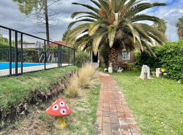Casa · 140m² · 5 Ambientes · 1 Cochera · Casa en Los Corralitos