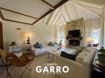 Casa · 223m² · 5 Ambientes · 2 Cocheras · Chalet Tradicional en Alquiler Temporal en Pinamar Norte