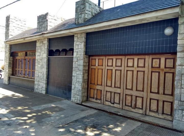Casa · 190m² · 6 Ambientes · 1 Cochera