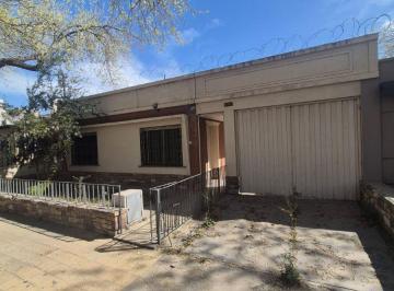 Casa de 6 ambientes, Ciudad de Mendoza · Casa a La Venta en Ciudad
