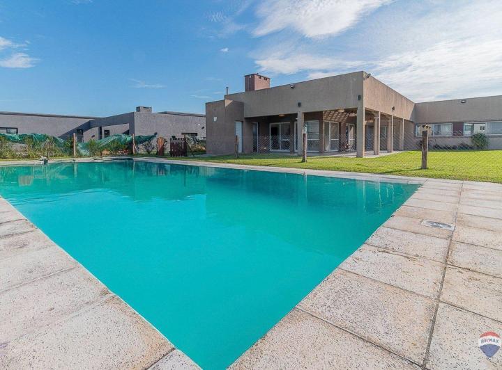 Casa · 175m² · 5 Ambientes · 2 Cocheras