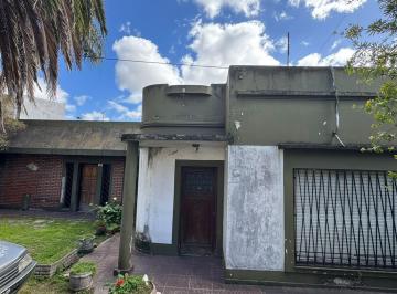 Casa · 108m² · 4 Ambientes · 3 Cocheras · Venta Casa 4 Ambientes a Reciclar en San Martin