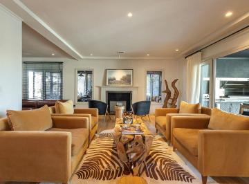 Casa · 334m² · 5 Ambientes · Casa Chalet en Venta en Los Alisos, Nordelta, Tigre
