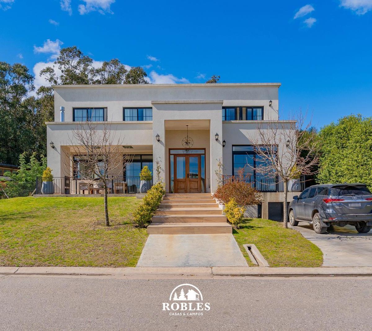 Casa moderna en Arenas del Sur, 817m² lote, 6 amb, 5 dorm, 5 baños
