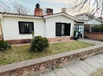 Casa de 5 ambientes, Córdoba · Casa de 300 m² con 2 Dorm. en Venta en Matienzo