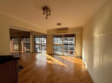 Departamento · 80m² · 3 Ambientes · Departamento 3 Amb Dep y Balcon Corrido, Limite con Recoleta