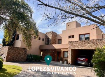 Casa de 6 ambientes, Pilar · Venta Importante Casa en Pilar, La Paz, Estancias del Pilar.