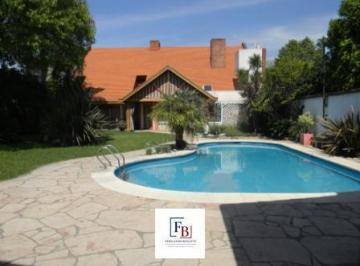 Casa · 550m² · 6 Ambientes · 4 Cocheras · Casa - Banfield Oeste