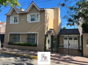 FACHADA · Casa en Temperley Oeste