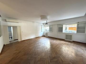 Departamento · 120m² · 4 Ambientes · Alquiler Departamento Cuatro Ambientes Belgrano con Patio Propio.