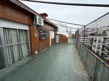 Departamento de 3 ambientes, Almagro · Departamento Tres Ambientes con Amplio Balcón Al Frente en Almagro Luminoso y Disponible