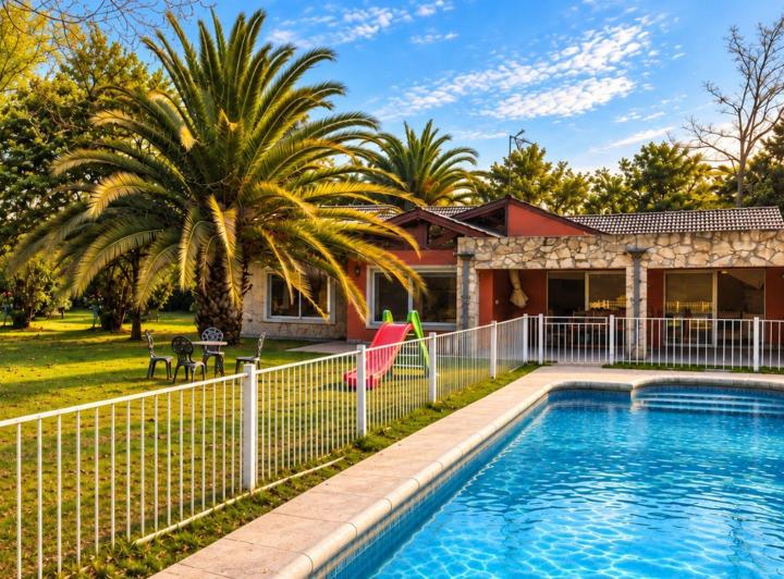 Casa · 200m² · 4 Ambientes