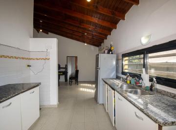 Casa · 55m² · 3 Ambientes · 1 Cochera · Casa en Venta La Plata 2 Dorm.