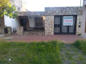 Terreno , Rosario · Venta San Luis 5575 Lote de (8.66 X 25.98)edificación a Reciclar 121 m².