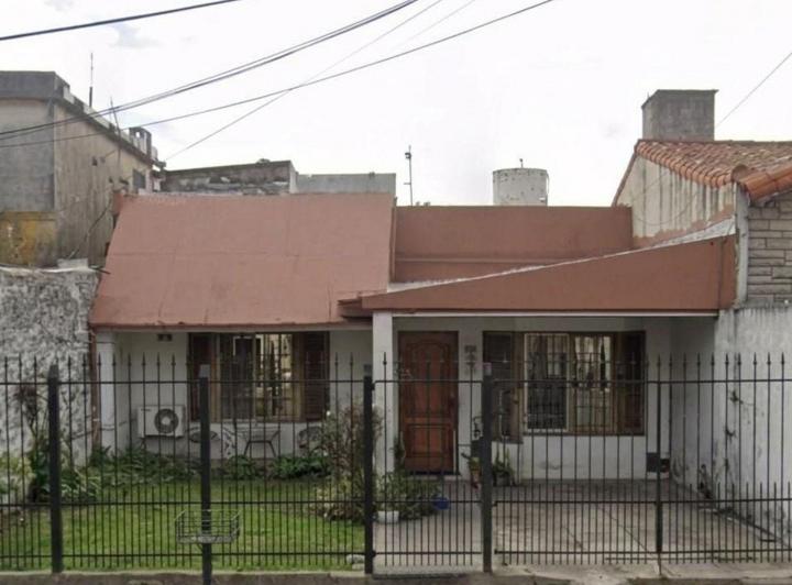 Casa · 145m² · 4 Ambientes · 1 Cochera