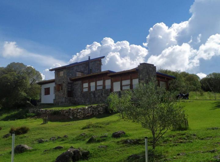 Casa · 181m² · 5 Ambientes · 2 Cocheras