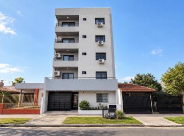 Departamento · 69m² · 3 Ambientes · Alquiler Departamento 3 Ambientes Balcon por Escalera Aire Acondicionado