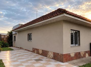 Casa de 3 ambientes, Mar del Plata · Frente Al Mar | 2 Dorm. | 363 m² de Terreno | Quincho con Parrilla | Coche