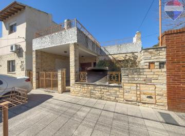 Casa · 150m² · 3 Ambientes · Venta – Casa Multifamilial / Lote Propio en Munro