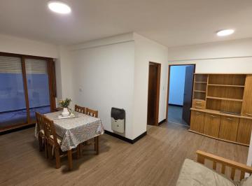 Departamento · 40m² · 2 Ambientes · Departamento Alquiler, Mendoza 3800 con Patio Refaccionado, Semi Amueblado.