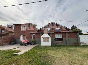 Casa · 173m² · 6 Ambientes · 1 Cochera · Venta Casa y Departamento Acantilados Las Grutas