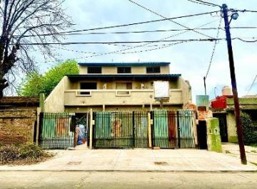Casa · 110m² · 4 Ambientes · 1 Cochera · Triplex a Estrenar en Venta en Villa Luzuriaga