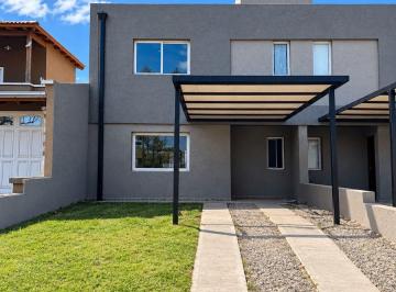 Casa de 8 ambientes, Córdoba · Casa en Alquiler C/ Cochera en Villa Rivera Indarte