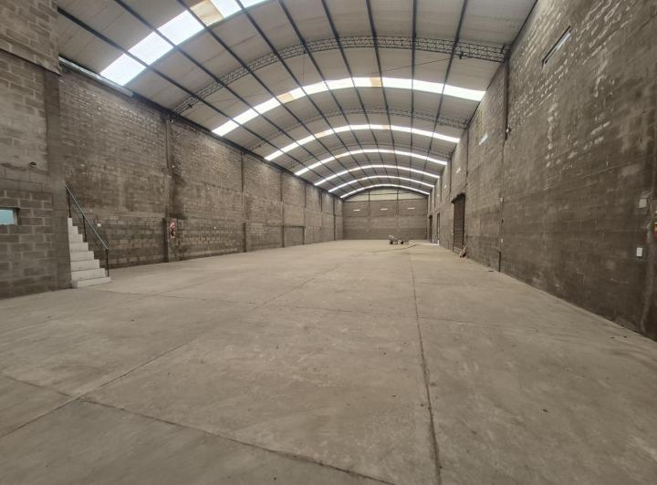 Bodega-Galpón · 720m²